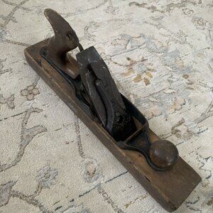 Antique Wooden Jack Plane – Bailey-Pattern Adjuster – Unmarked